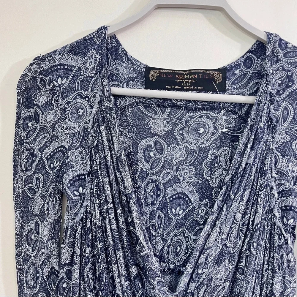 NWOT Free People New Romantics V-Neck Print Top